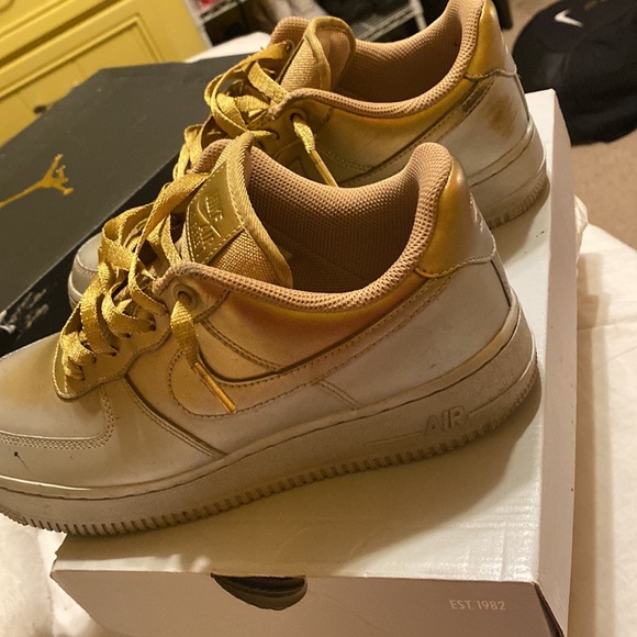 Air Force 1 - Picture 3 of 4
